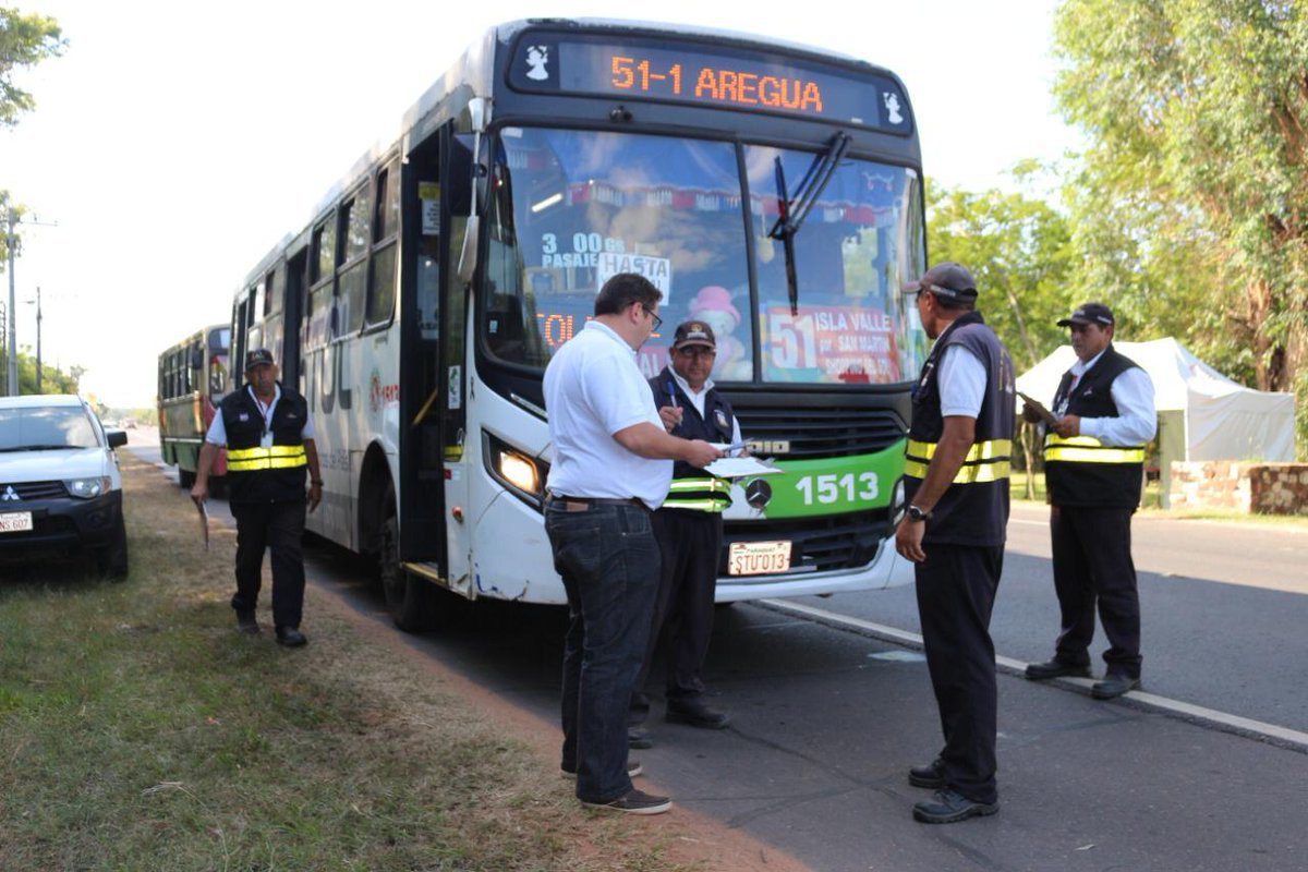Controles policiales en las rutas de Paraguay