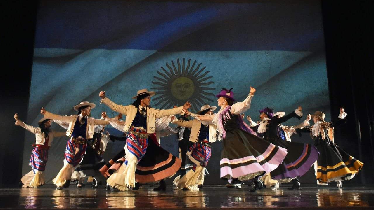 Misiones al Festival de Cosquín: el Ballet folclórico brillará en los  escenarios cordobeses - NEA HOY